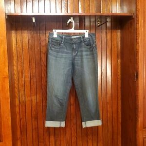 DKNY SIZE 8 Classic Blue CAPRI Jeans